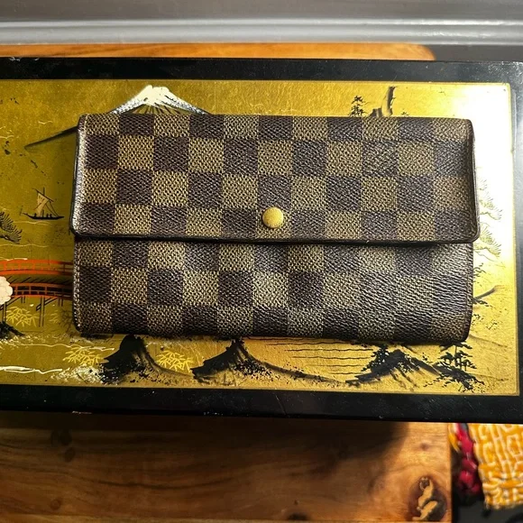 Louis Vuitton Damier Ebene Sarah Wallet with COA + Chain ✨ - Picture 1 of 8